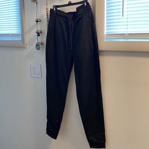 Urban pipeline men’s size 32 new w/o tags black joggers. Cozy thermal lining.